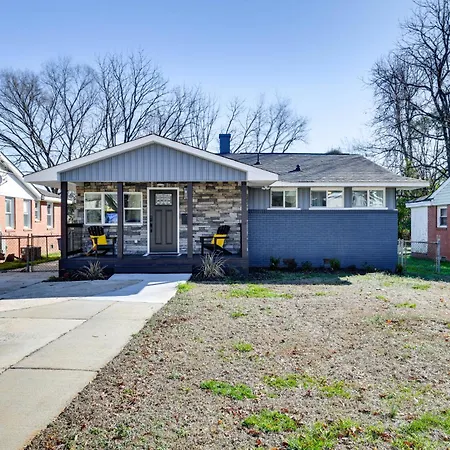 Newly Updated Home About 3 Mi To Downtown Charlotte!
